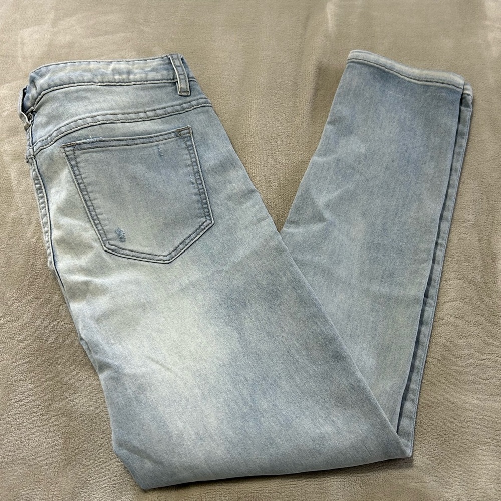 Free People Light Wash Distressed Skinny‎ Jeans